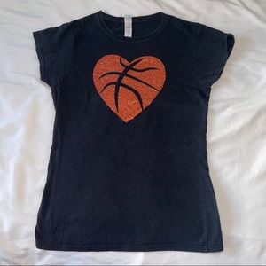 Basketball glitter heart tshirt S love & basketball
